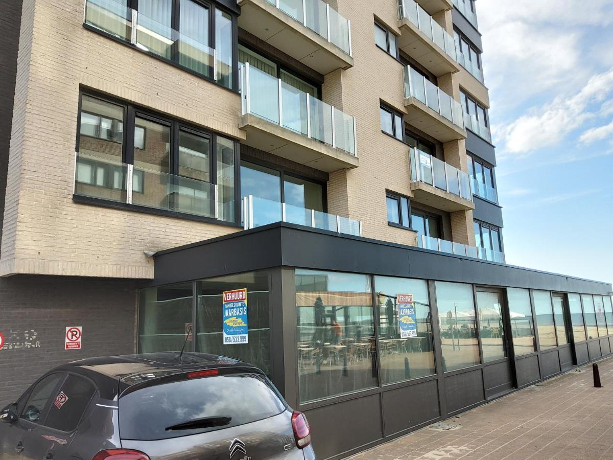 Koksijde Zeedijk La Digue 102 Appartement Met Garage - Lateraal Zeezicht Exterior photo